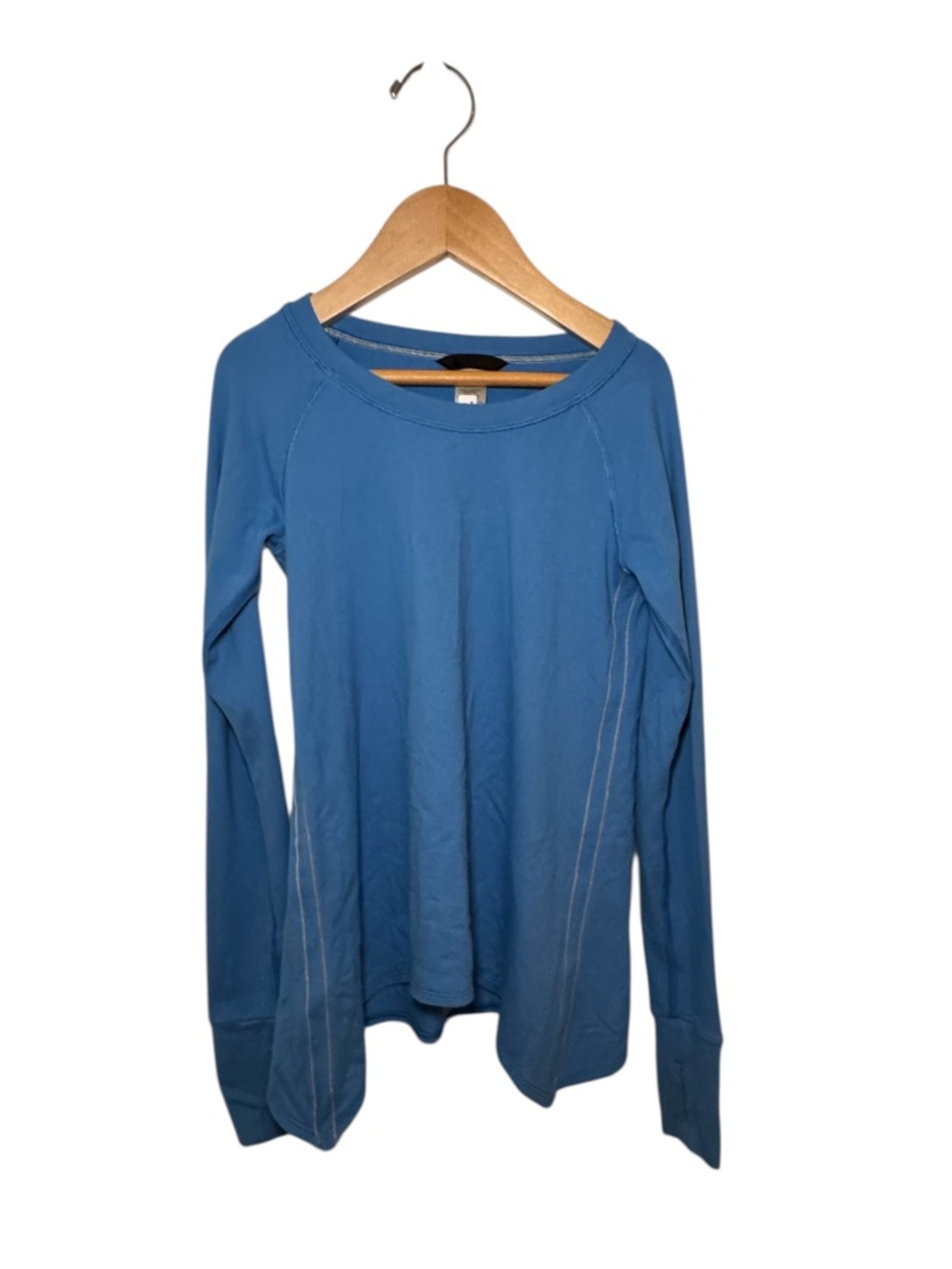 IVIVVA sky blue long sleeve Athleisure/athletic top - size 6